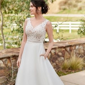 BRIDAL GOWN BE552